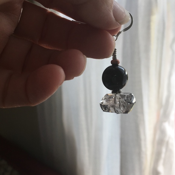 Natural quartz crystal earrings - Picture 2 of 3